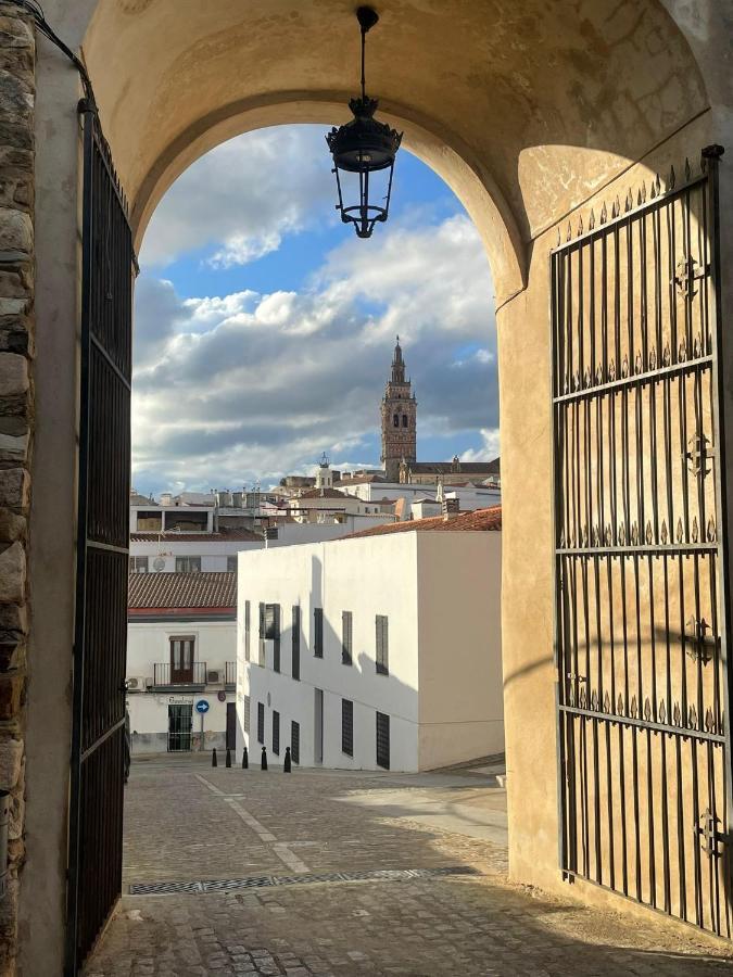 Estudio Tau Jerez De Los Caballeros Exteriör bild